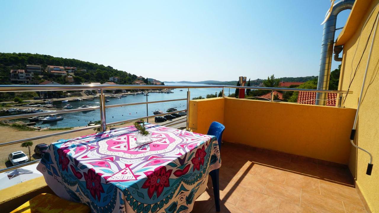 Guest House Sandra Tisno Buitenkant foto